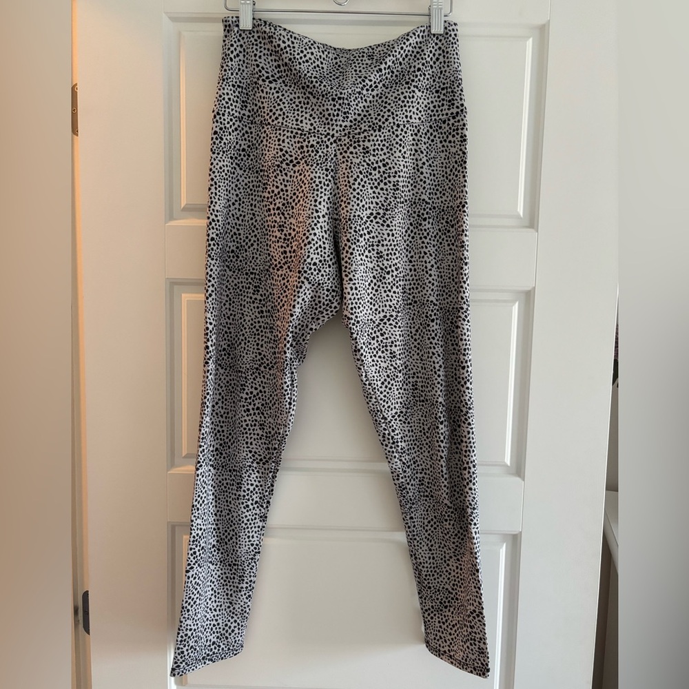 PRE-OWNED Onzie High Basic Midi Legging | Jet | M/L
